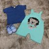 Jardineira bordada com blusa